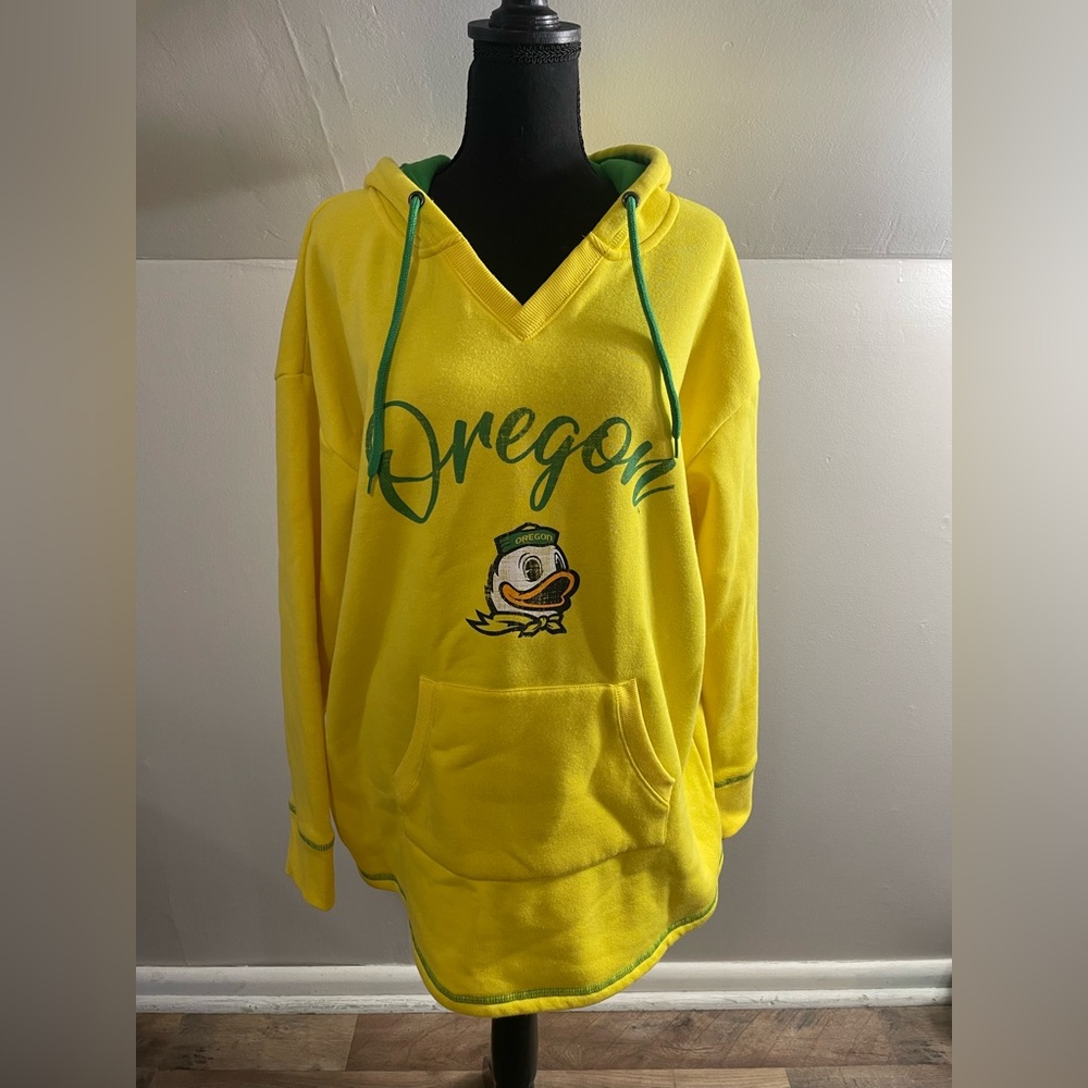 Oregon ducks hoodie. Size xxl